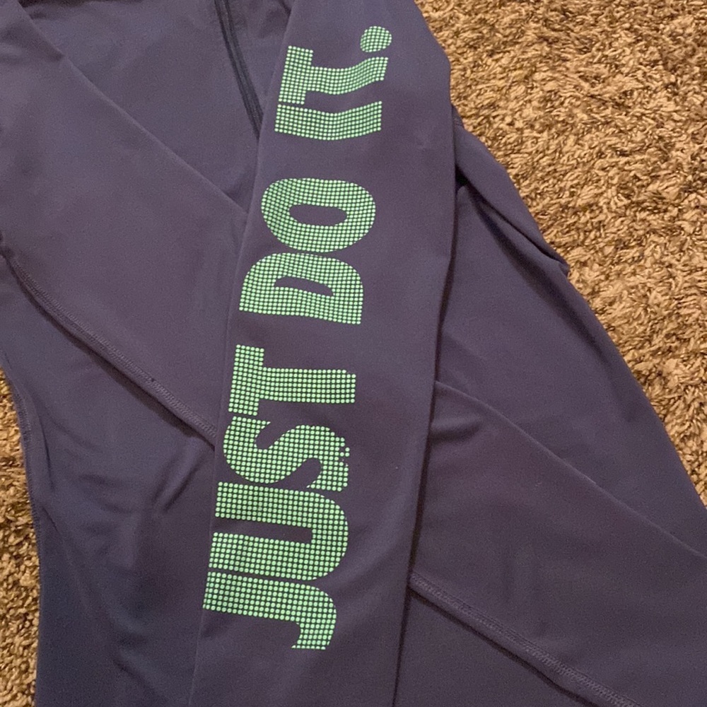 NIKE dri-fit long sleeve shirt - Picture 6 of 7